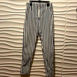 Romeo and Juliet couture stretch pants